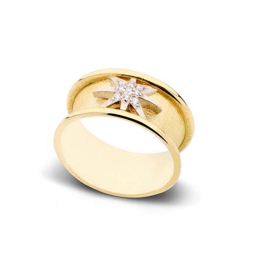 Diamond Starburst Band in 18k Yellow Gold