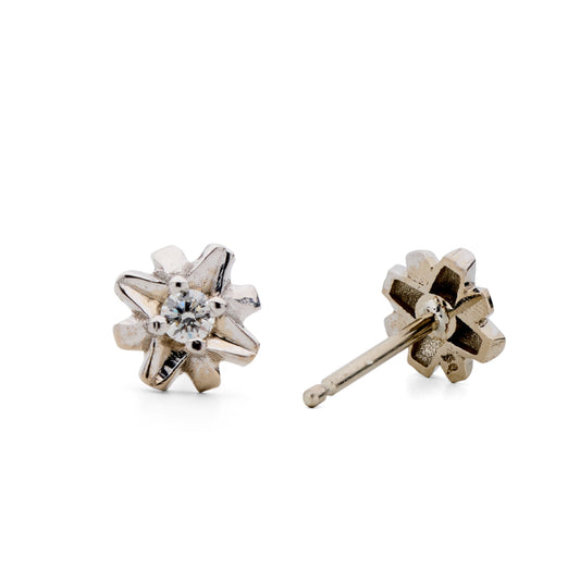 Tiny Star Stud Earrings in 18k White Gold