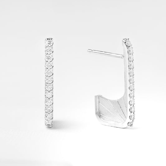 Huggie Earrings in 18K White Gold - Medium