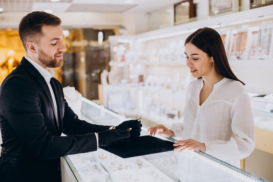 When Is the Best Time to Buy an Engagement Ring?