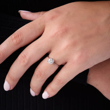 2.5ct Cushion Cut Sapphire, 18k Yellow Gold