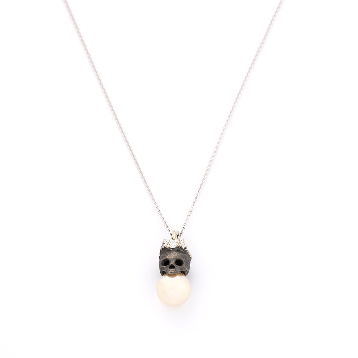 Skull Necklace with Pearl and Adjustable Chain in 18k gold – Adam 